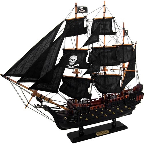 Decoração: Miniaturas De Barcos E Navios