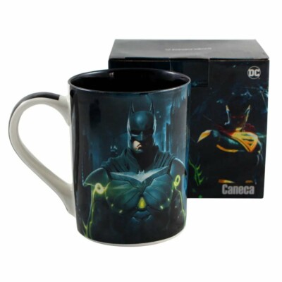 Caneca Batman Vs Superman Injustice