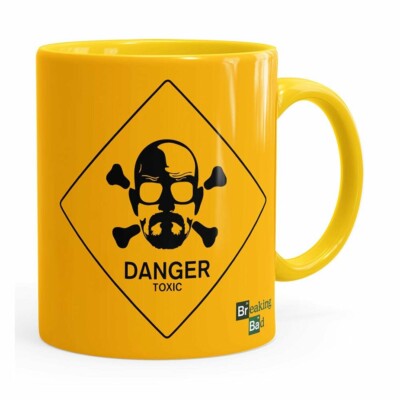 Caneca Breaking Bad Heisenberg Danger Toxic Amarela