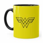 Caneca Mulher Maravilha We Can Do It! Preta