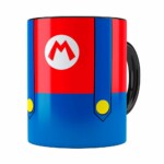 Caneca Super Mario Bros Mario Uniforme Preta