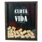 Quadro Coleção De Rolhas Curta A Vida