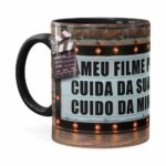 Caneca Meu Filme Favorito Cuida Da Sua Vida Preta