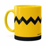Caneca Peanuts Charlie Brown Minimalista Amarela