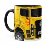 Caneca Personalizada Truck Amarelo V01 Com Nome Preta