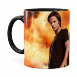 Caneca Supernatural Dean E Sam Winchester Preta