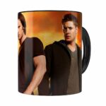 Caneca Supernatural Dean E Sam Winchester Preta