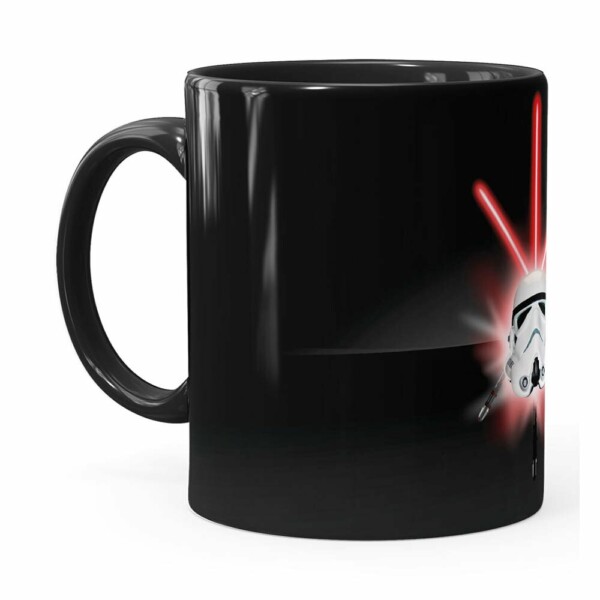 Caneca Star Wars Stormtrooper Espadas Preta
