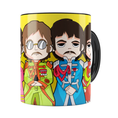 Caneca Beatles Sgt Peppers Lonely Hearts Preta