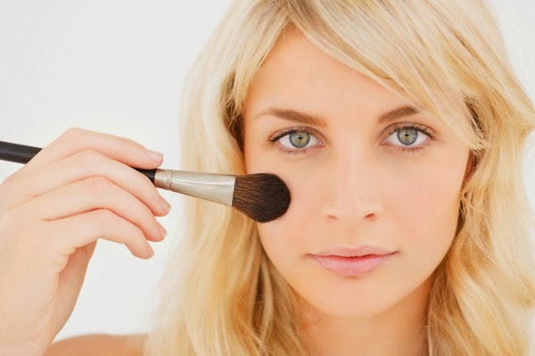 Dicas Para Aplicar O Blush Com O Formato De Seu Rosto