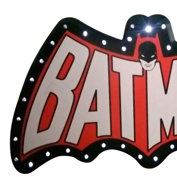 Placa Decorativa Batman Led 66x33cm